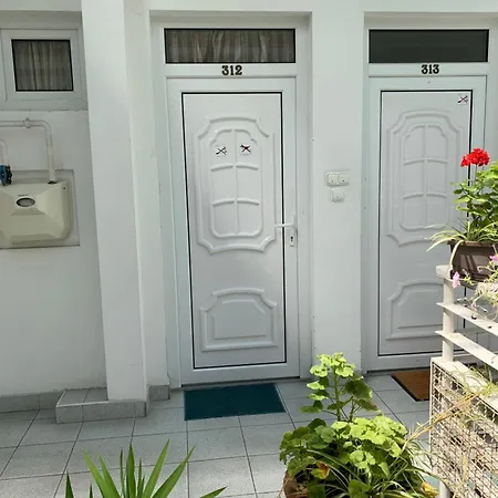 Lakeside Apartment Heviz